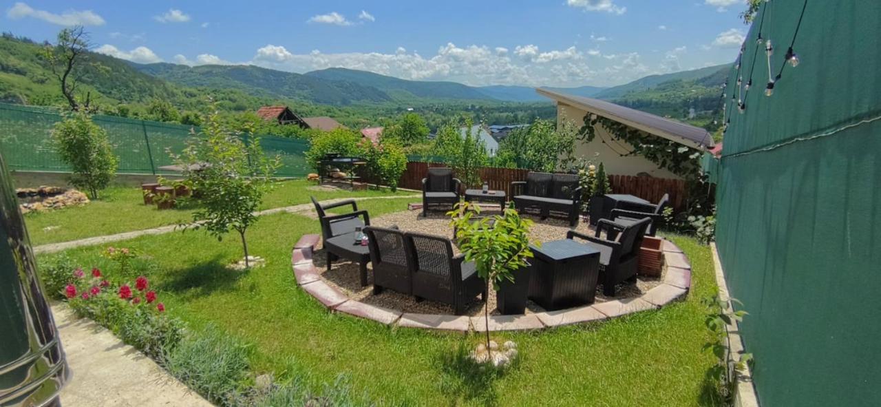 Oscar Residence Nehoiu Exterior foto